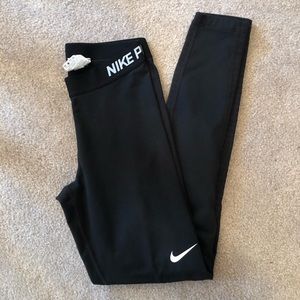 Women’s Nike Pro leggings
